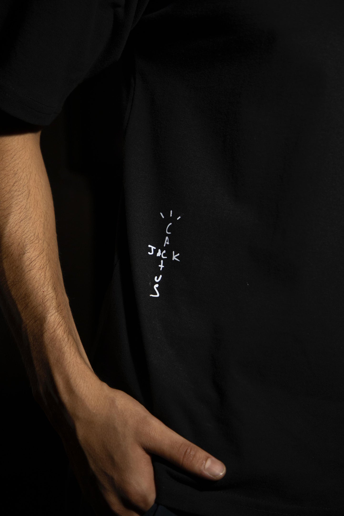 travis utopia oversized tee